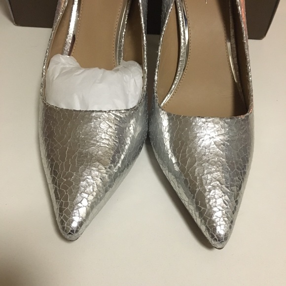 Linea Paolo silver heels NIB 🦩 - Picture 3 of 8